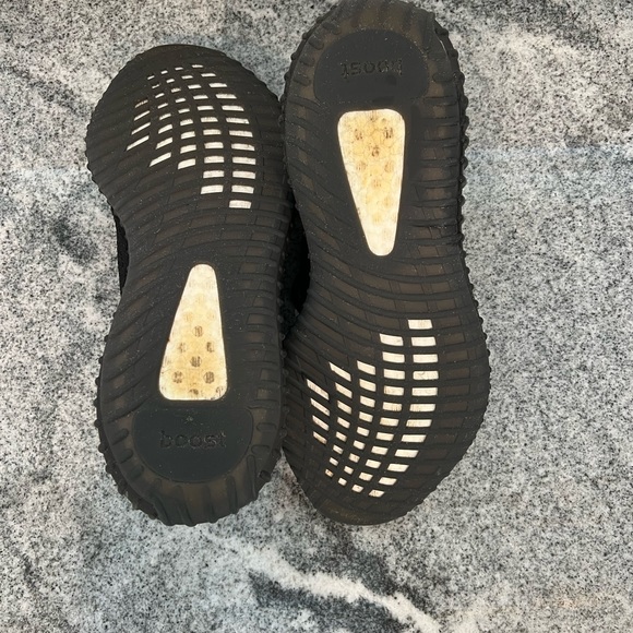Yeezy 350 bred Sz 11 - Picture 5 of 5